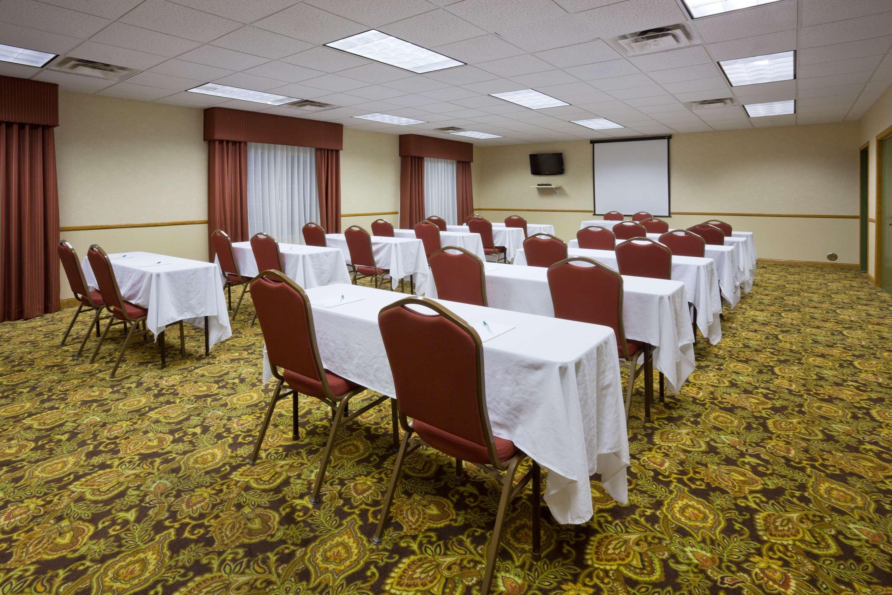 Country Inn & Suites By Radisson, Watertown, Sd Eksteriør bilde