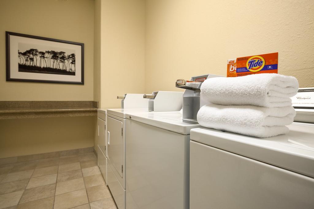 Country Inn & Suites By Radisson, Watertown, Sd Eksteriør bilde